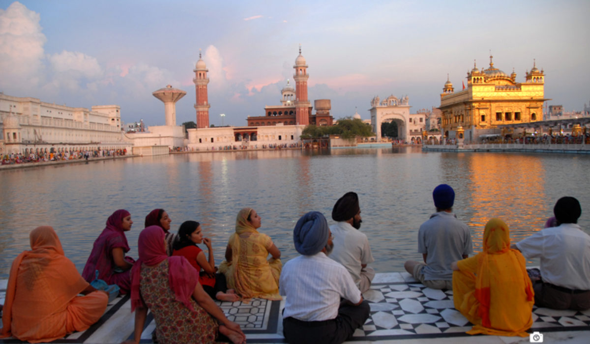 Amritsar GOLDEN TEMPLE – Sacred place of the Sikhs.