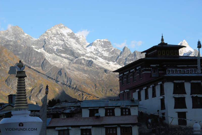 Tengboche Monastery in the Himalayas - Videmundi